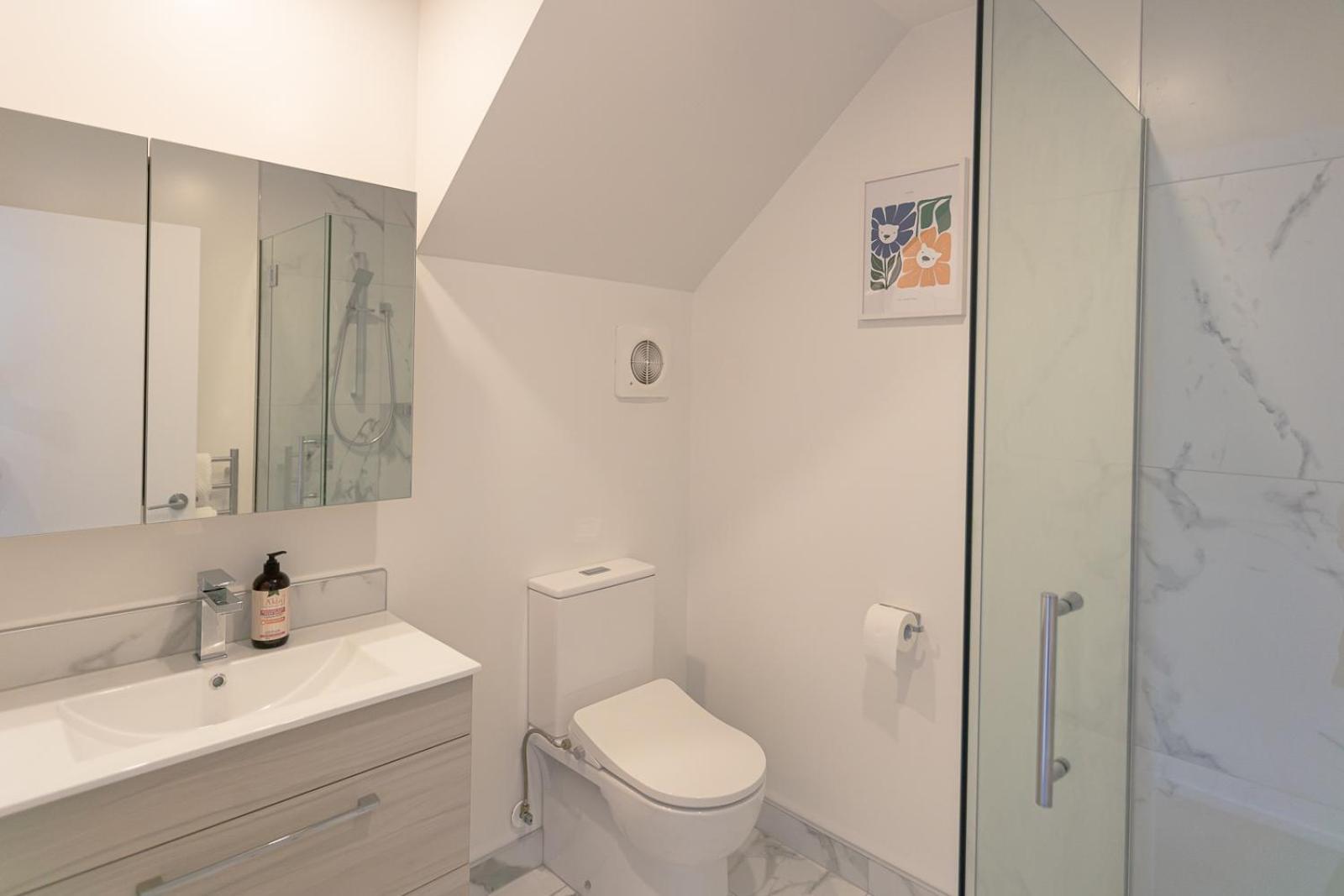 Modern 2 Bedroom Townhouse In Cbd With Parking! Sleeps 5 Christchurch Zewnętrze zdjęcie