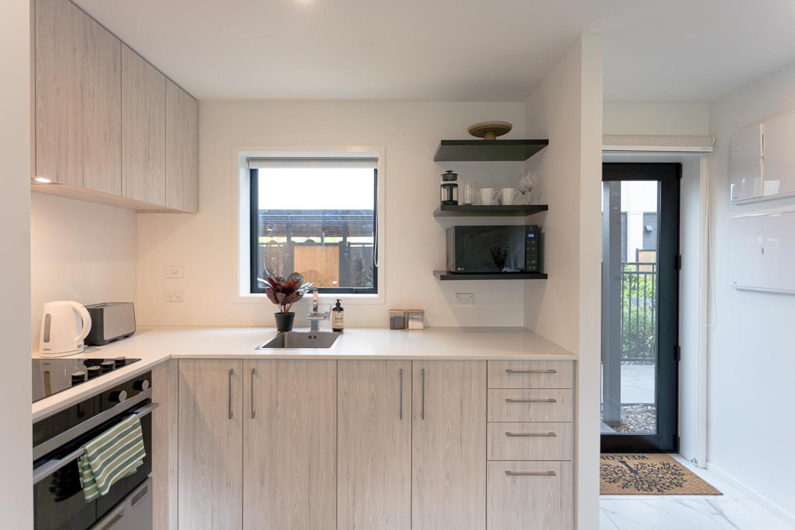 Modern 2 Bedroom Townhouse In Cbd With Parking! Sleeps 5 Christchurch Zewnętrze zdjęcie
